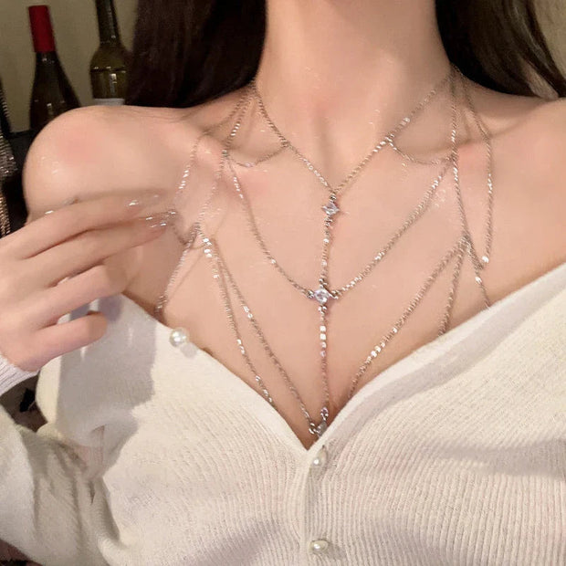 Bijou de corps avec chaines et sequins et strass - Suzie Bijoux de Corps