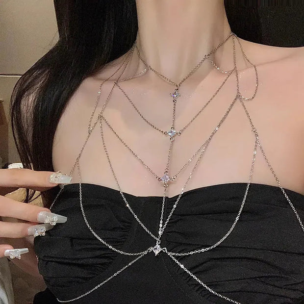 Bijou de corps avec chaines et sequins et strass - Suzie Bijoux de Corps