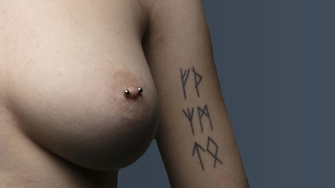 piercing-teton-prix-combien-ca-coute-vraiment-en-2025